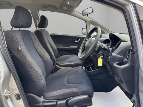 Honda Jazz 1.4 i-VTEC ES CVT Euro 5 5dr 10
