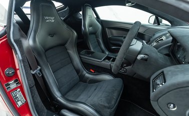 Aston Martin Vantage GT8 15