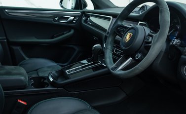 Porsche Macan GTS 13