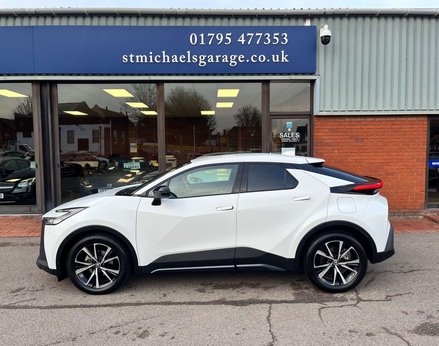 Toyota C-HR 1.8 C-HR Design HEV CVT 5dr 11