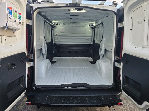 Vauxhall Vivaro L1H1 2900 CDTI S/S 7