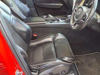 Volvo XC60 2.0 D5 PowerPulse R-Design Pro Auto AWD Euro 6 (s/s) 5dr