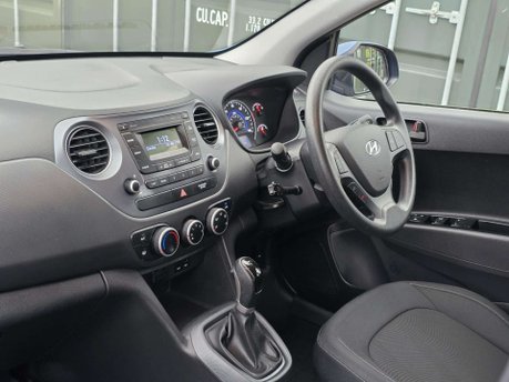 Hyundai i10 1.2 SE Hatchback 5dr Petrol Auto Euro 6 (87 ps) 23