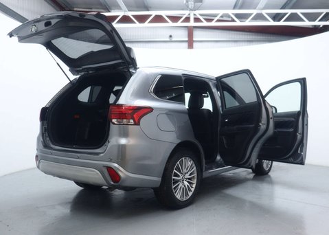 Mitsubishi Outlander 2.4h TwinMotor 13.8kWh Dynamic Safety SUV 5dr Petrol Plug-in Hybrid CVT 4WD 66