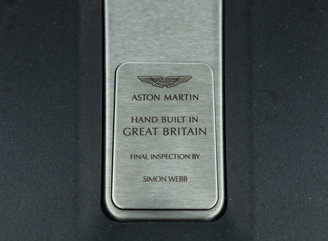 Aston Martin DBX 707 44