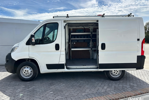 Citroen Relay 33 L1H1 X 120 ps BlueHdi Panel Van - Racking & Invertor 9