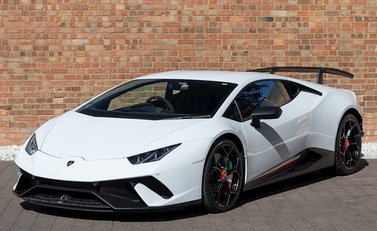 Lamborghini Huracan LP640-4 Performante 6