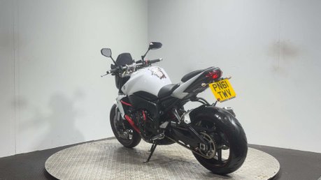 Yamaha FZ1 FAZER 2011 ONLY 19K VERY CLEAN 1000CC NAKED MOT SERVICED 5