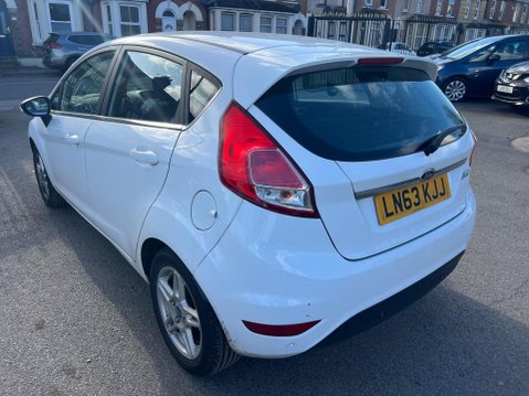 Ford Fiesta 1.6 Zetec Powershift Euro 5 5dr 4