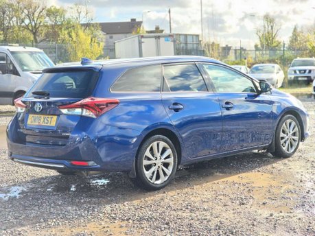 Toyota Auris 1.8 VVT-h Excel Touring Sports 5dr Petrol Hybrid CVT Euro 6 (s/s) (136 ps) 13