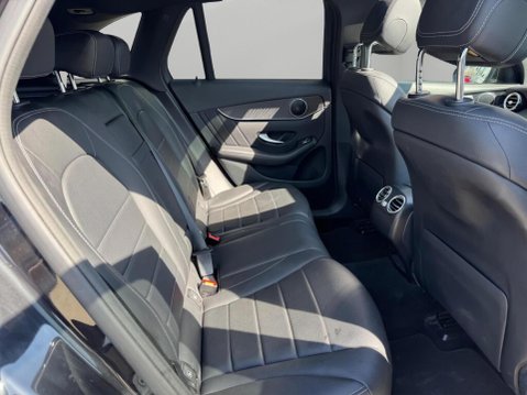 Mercedes-Benz GLC 2.1 GLC220d AMG Line (Premium) G-Tronic+ 4MATIC Euro 6 (s/s) 5dr 35