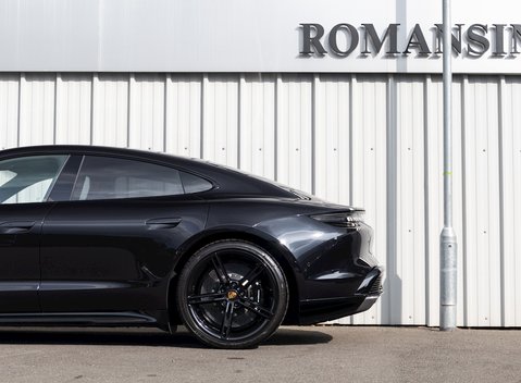 Porsche Taycan Turbo S 39