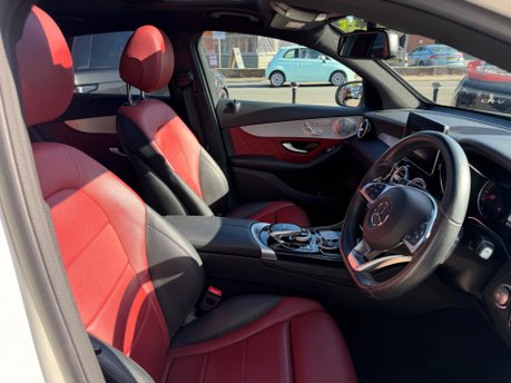 Mercedes-Benz GLC GLC 250 4MATIC AMG LINE PREMIUM PLUS 25