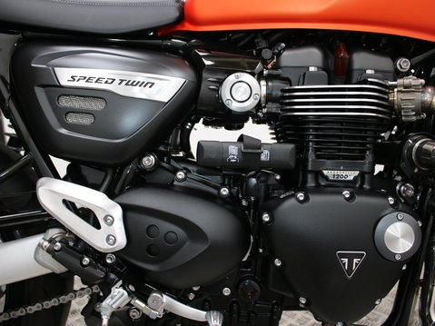 Triumph Speed Twin SPEED TWIN 28
