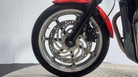 Triumph Bonneville SE 2013 7K NEW MOT INCREDIBLE CONDITION CUSTOM NAKED BIKE 865CC 20