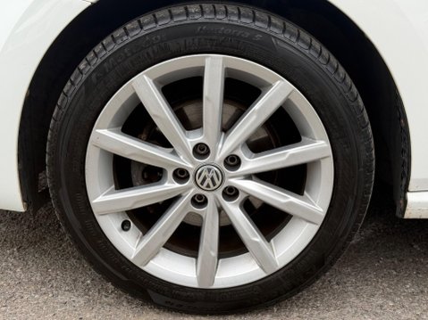 Volkswagen Polo 1.2 TSI BlueMotion Tech SE Design Euro 6 (s/s) 5dr 44