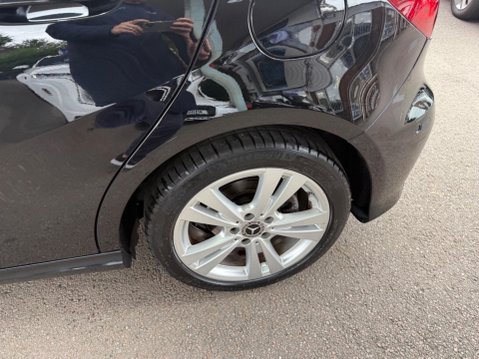 Mercedes-Benz A Class 1.5 A180d Sport (Premium) 7G-DCT Euro 6 (s/s) 5dr 24