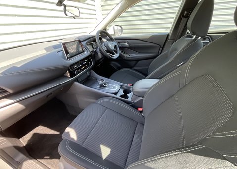 Nissan Qashqai DIG-T ACENTA PREMIUM DCT MHEV 11