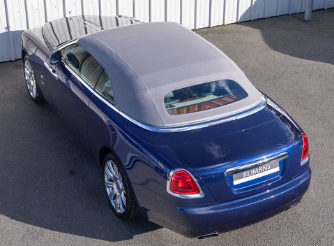 Rolls-Royce Dawn 10