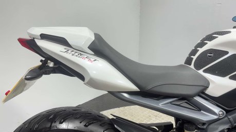 Triumph Street Triple 2016 66 plate 13k new MOT serviced quickshifter and exhaust 24