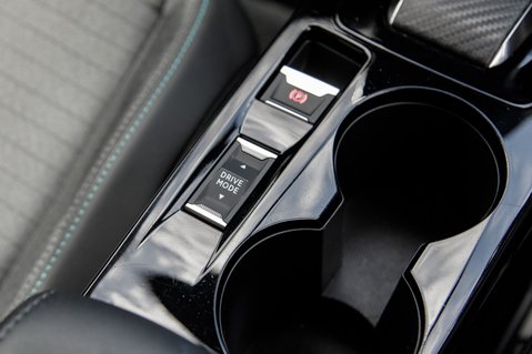 Peugeot 208 ALLURE PREMIUM 34