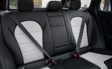 Mercedes-Benz GLC 63 4Matic 13