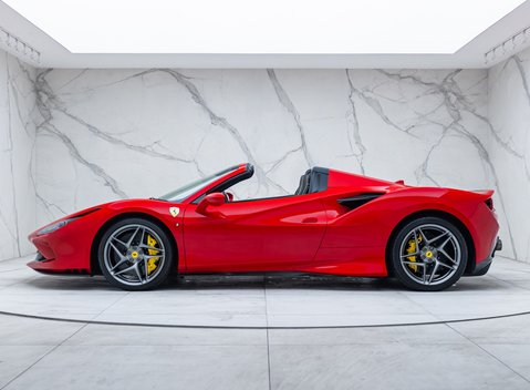Ferrari F8 Spider 2
