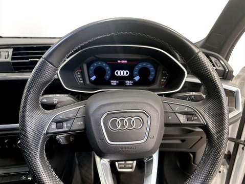Audi Q3 1.5 TFSI CoD 35 Black Edition SUV 5dr Petrol S Tronic Euro 6 (s/s) (150 ps) 13