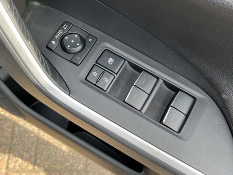 Toyota Rav 4 Icon 2.5 VVT-i Hybrid Icon 5dr CVT 2WD 17