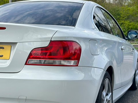 BMW 1 Series 2.0 120i Exclusive Edition Euro 5 (s/s) 2dr 40