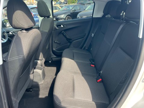 Peugeot 208 1.2 PureTech Allure Premium Euro 6 5dr 34