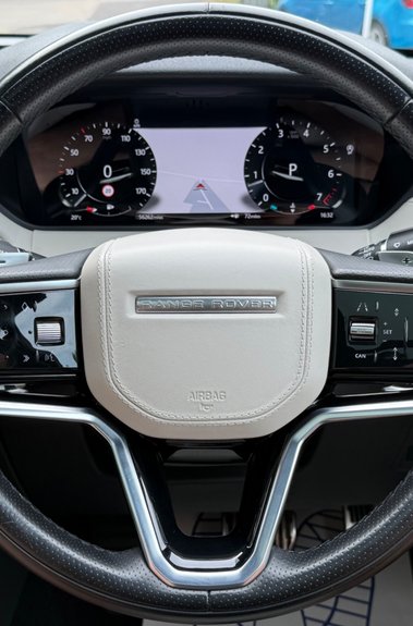 Land Rover Range Rover Velar R-DYNAMIC HSE - ALL BLACK - SLIDING PAN ROOF -2 OWNERS - SERVICE HISTORY 