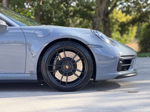 Porsche 911 3.0 911 Targa 4 GTS Semi-Auto 4WD 2dr 16