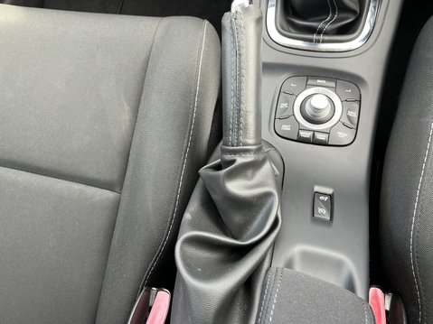 Renault Megane 1.5 dci 110PS Dynamique TomTom 5dr [Start Stop] 18