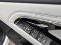 Land Rover Range Rover Evoque 2.0 Range Rover Evoque First Edition D Auto 4WD 5dr 28