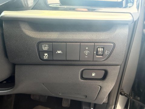 Kia Niro 1.6 GDi 3 DCT Euro 6 (s/s) 5dr 23