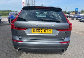 Volvo XC60 D4 MOMENTUM AWD AUTO 8