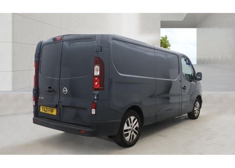 Nissan NV300 2.0 dCi 30 Tekna Panel Van 4dr Diesel Manual L2 H1 Euro 6 (120 ps) 6