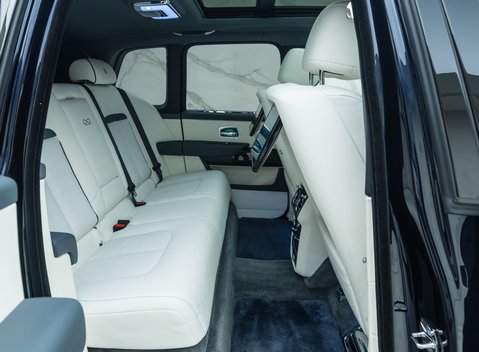 Rolls-Royce Cullinan BLACK BADGE 20