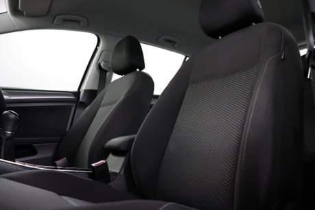 Volkswagen Golf S TSI 35