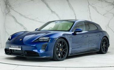 Porsche Taycan GTS Sport Turismo 1