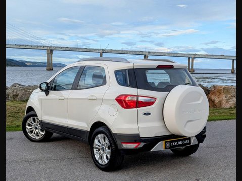 Ford Ecosport 1.5 TDCi Titanium 2WD Euro 5 5dr 8