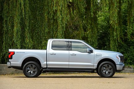 Ford Lightning Lariat Electric 2