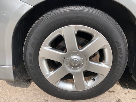 Nissan Elgrand 3.5 V6 Automatic Highway Star 4 berth Camper van with pop up roof 57000m 40