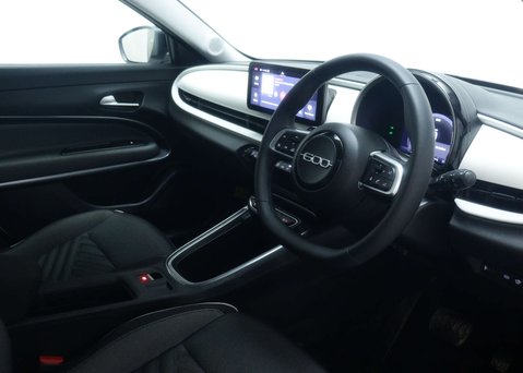 Fiat 600 1.2 600 La Prima HEV Auto 5dr 35