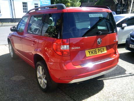 Skoda Yeti SE TSI DSG ONLY 35000 MILES FROM NEW 19
