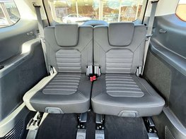 Ford Galaxy 2.5 Galaxy Titanium HEV CVT 5dr 71