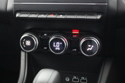 Renault Captur 5dr 1.6 E-Tech Techno Petrol Plug-in Hybrid Automatic 12