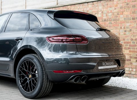 Porsche Macan GTS 24
