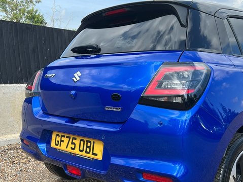 Suzuki Swift ULTRA 18